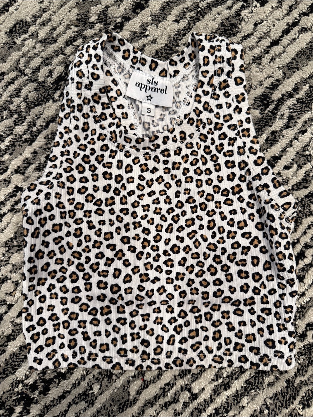 SLS Apparel Girls' White Leopard Print Ribbed Tank